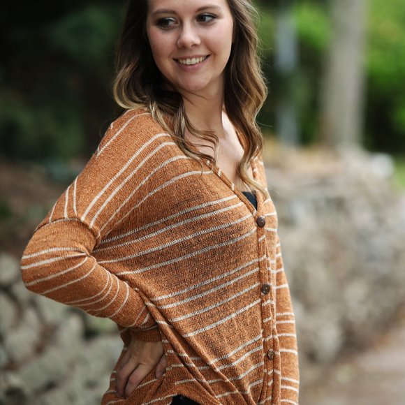 Striped v-neckline long sleeve top - Picture 2 of 4